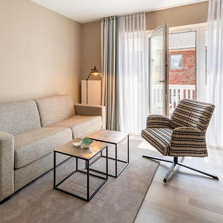 הוסום Hotel Am Schlosspark Garni מראה חיצוני תמונה