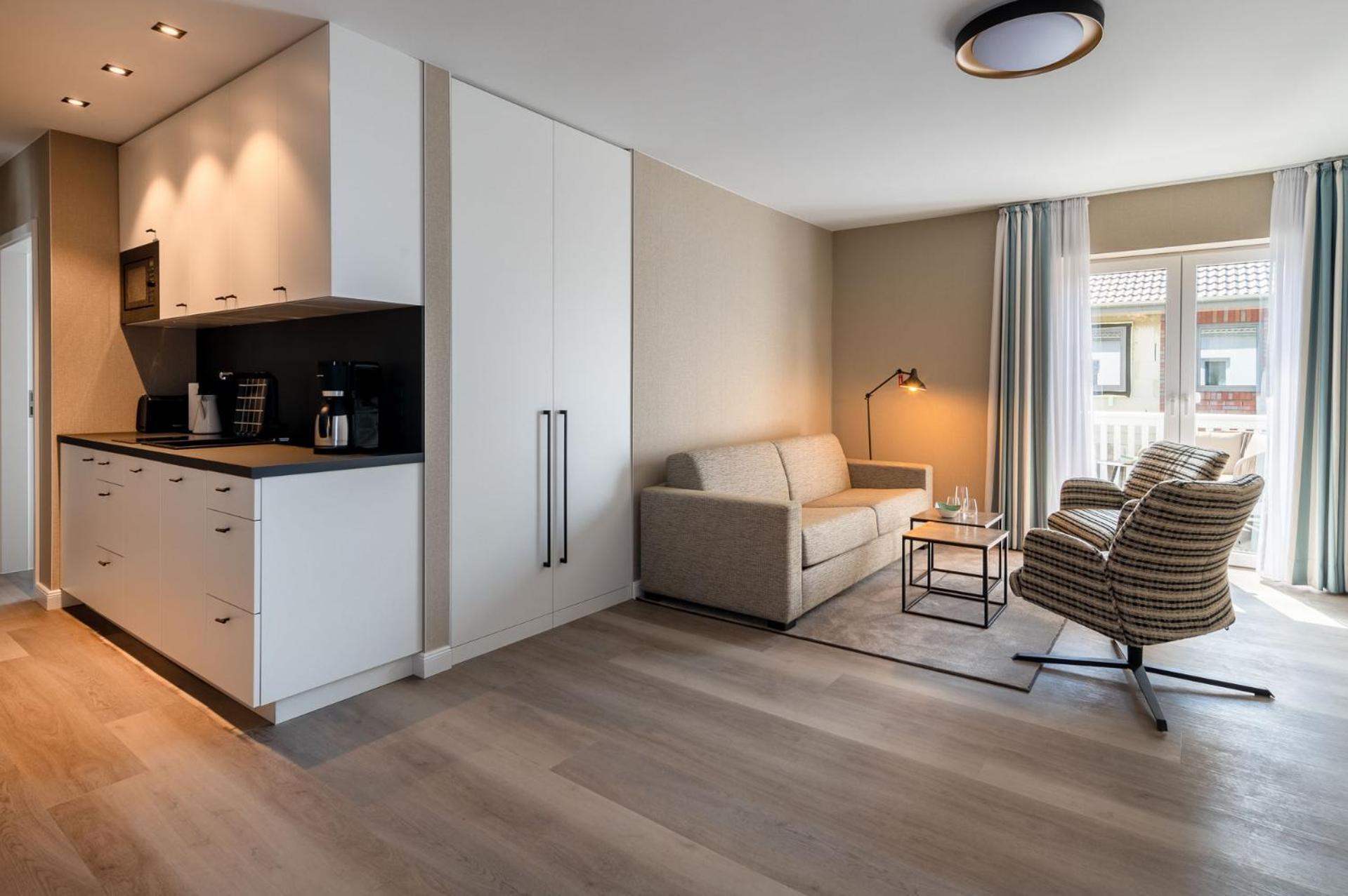 הוסום Hotel Am Schlosspark Garni מראה חיצוני תמונה
