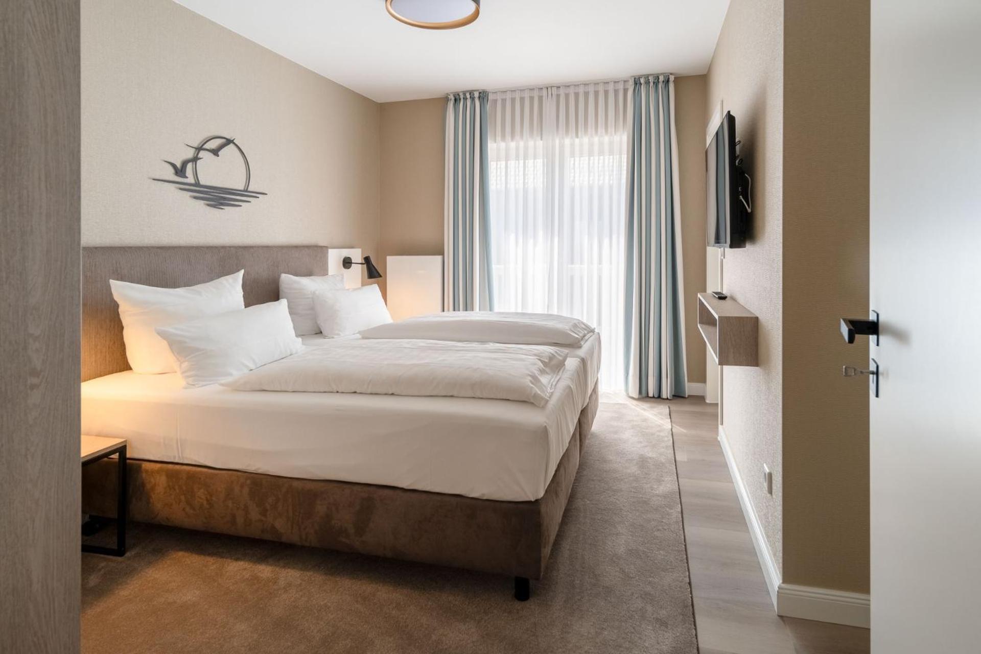 הוסום Hotel Am Schlosspark Garni מראה חיצוני תמונה
