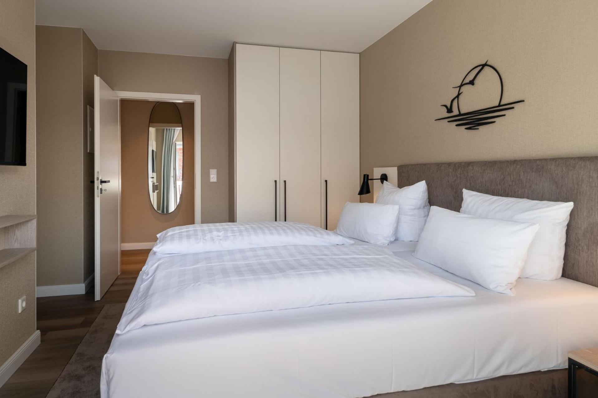הוסום Hotel Am Schlosspark Garni מראה חיצוני תמונה