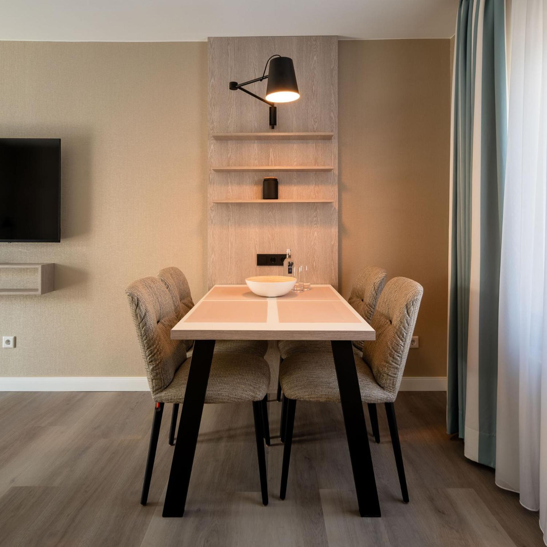 הוסום Hotel Am Schlosspark Garni מראה חיצוני תמונה
