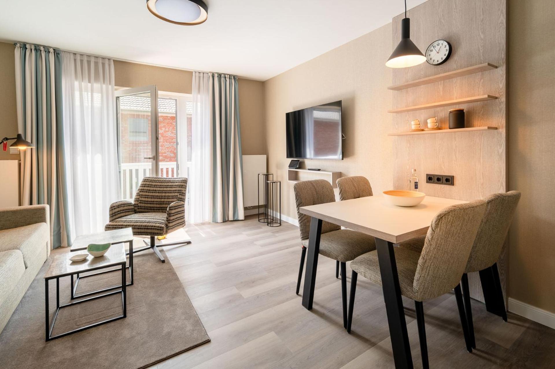 הוסום Hotel Am Schlosspark Garni מראה חיצוני תמונה