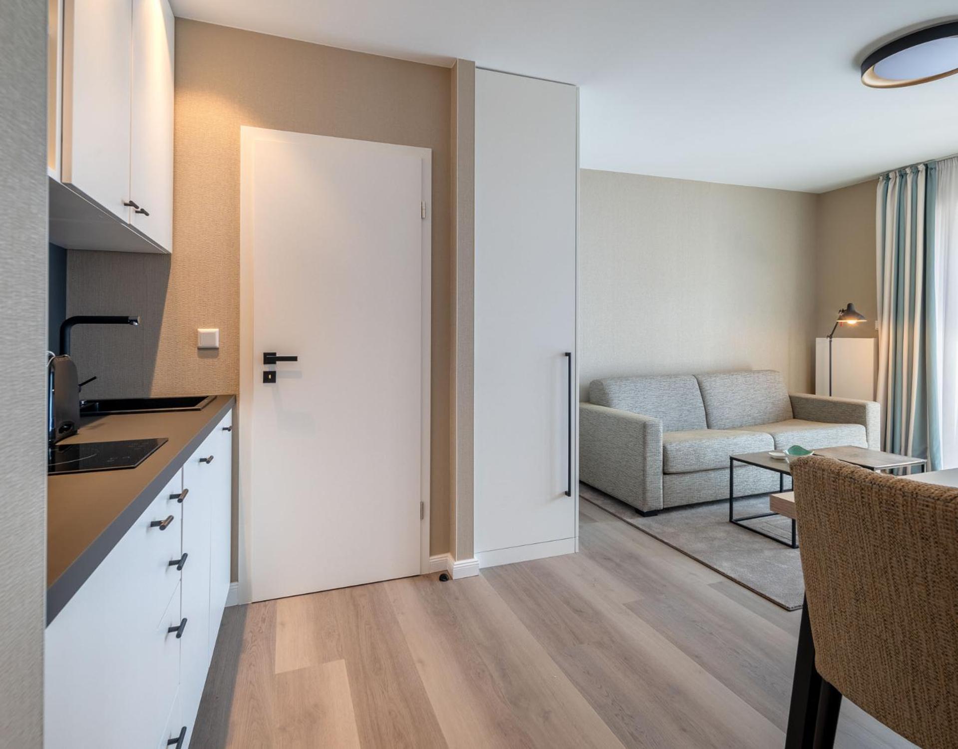 הוסום Hotel Am Schlosspark Garni מראה חיצוני תמונה